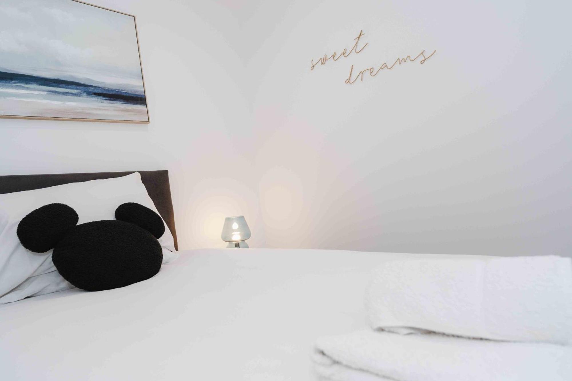 Stunning Luxury Stay By Vichy Kingston upon Hull ภายนอก รูปภาพ
