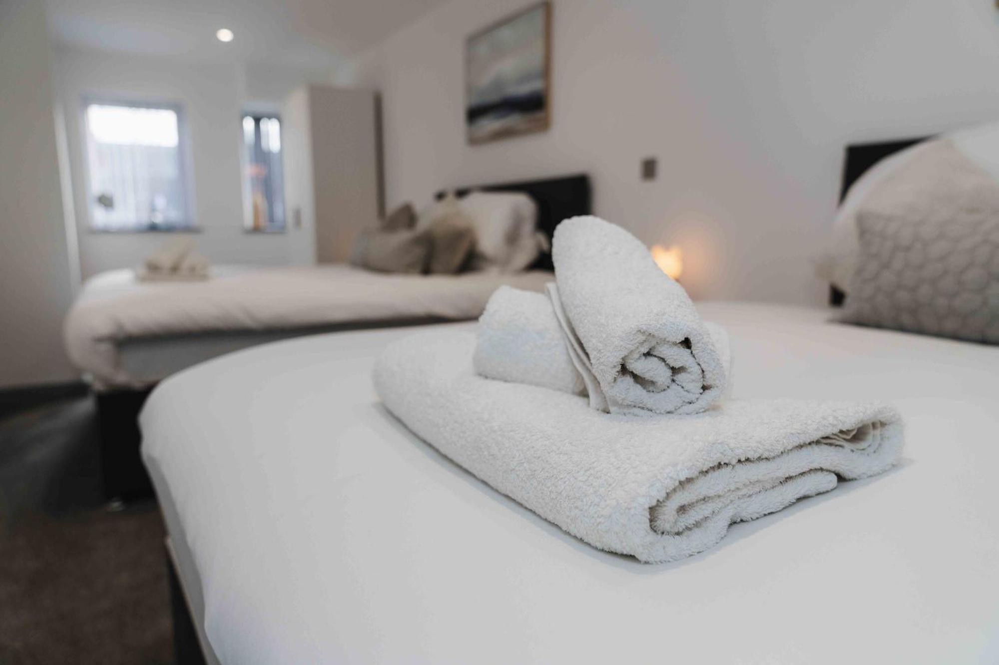 Stunning Luxury Stay By Vichy Kingston upon Hull ภายนอก รูปภาพ
