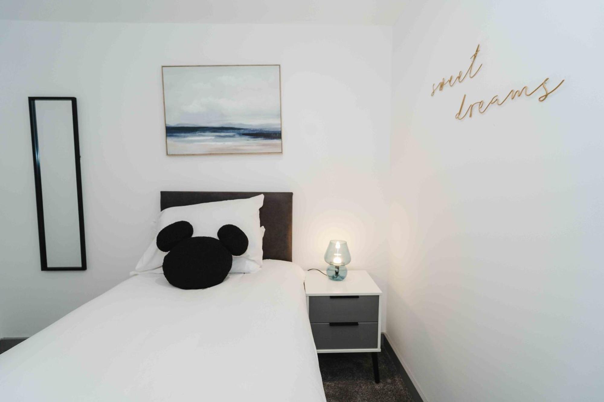 Stunning Luxury Stay By Vichy Kingston upon Hull ภายนอก รูปภาพ